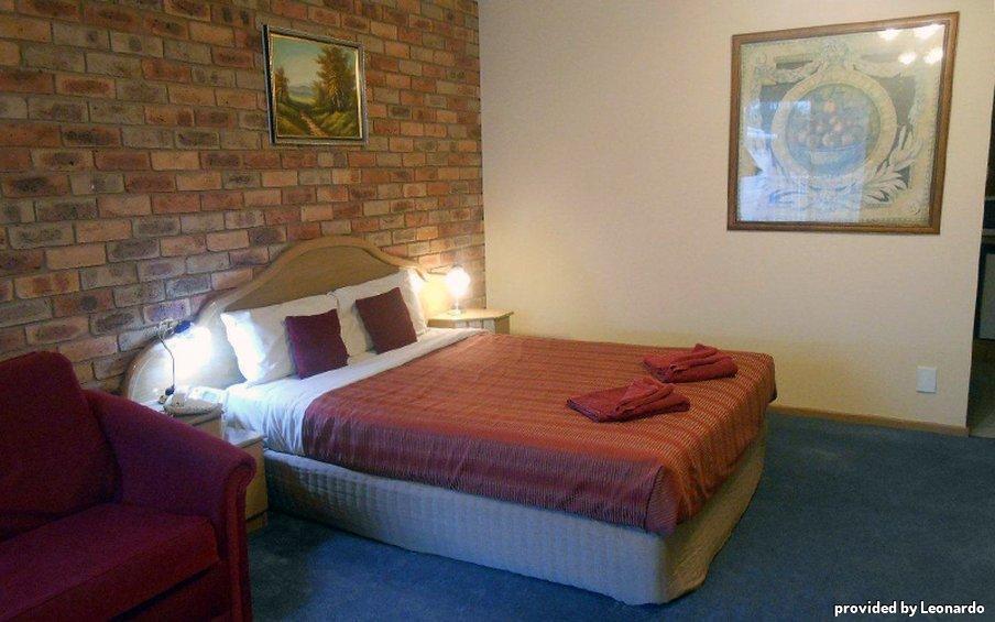 Pines Country Club Motor Inn Shepparton Extérieur photo