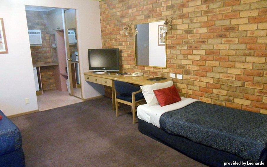 Pines Country Club Motor Inn Shepparton Extérieur photo