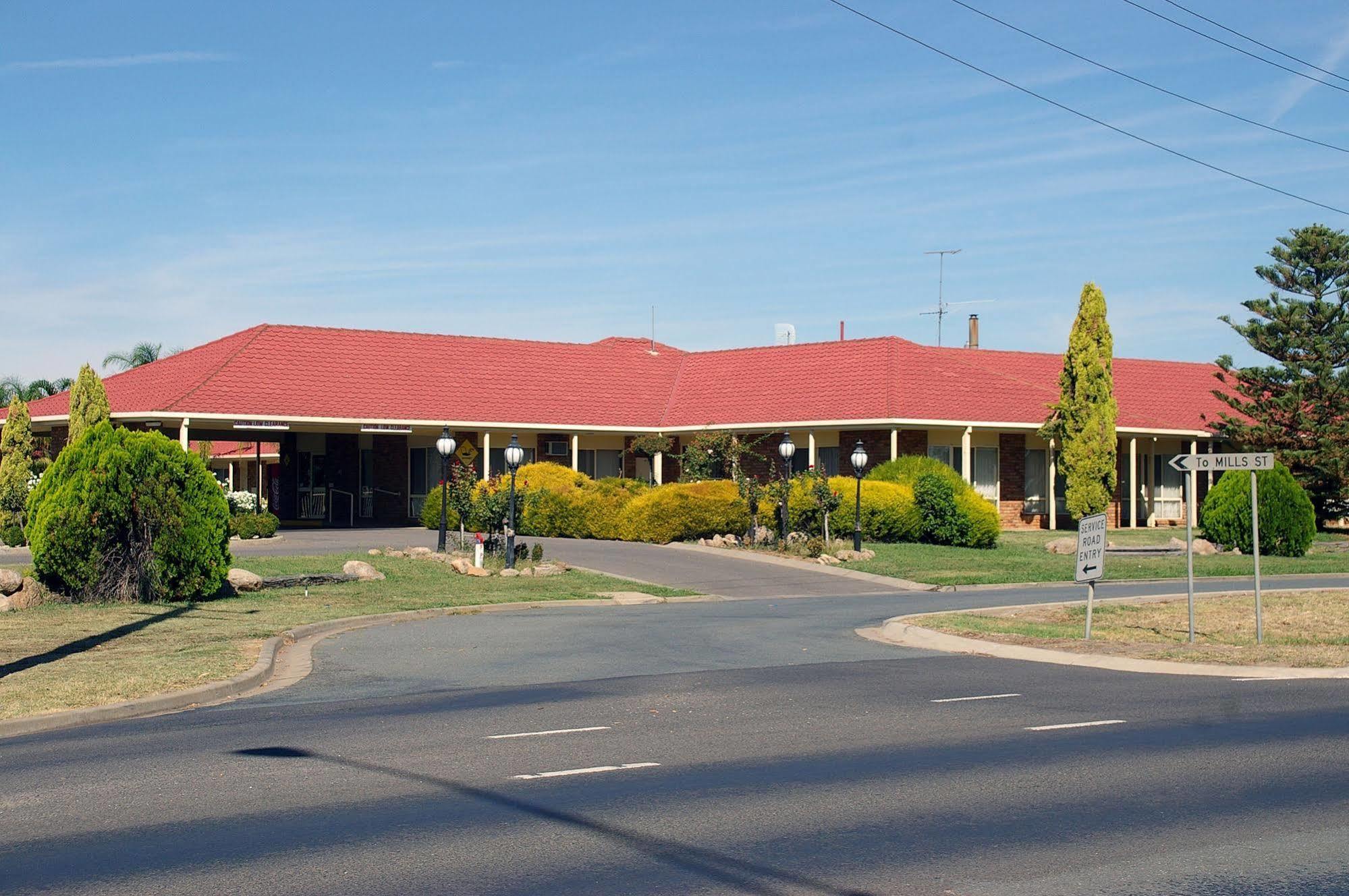 Pines Country Club Motor Inn Shepparton Extérieur photo